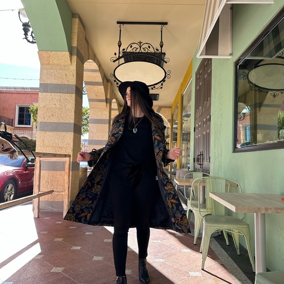 Meet your Posher, - Picture 10 of 13